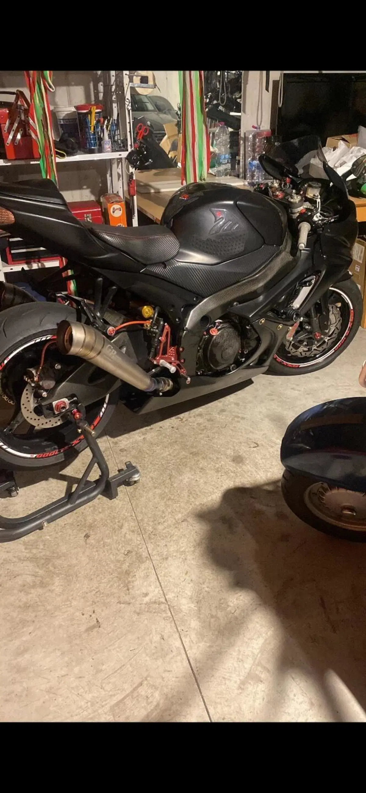 Suzuki GSX-R1000 (2006 - 08) (3)
