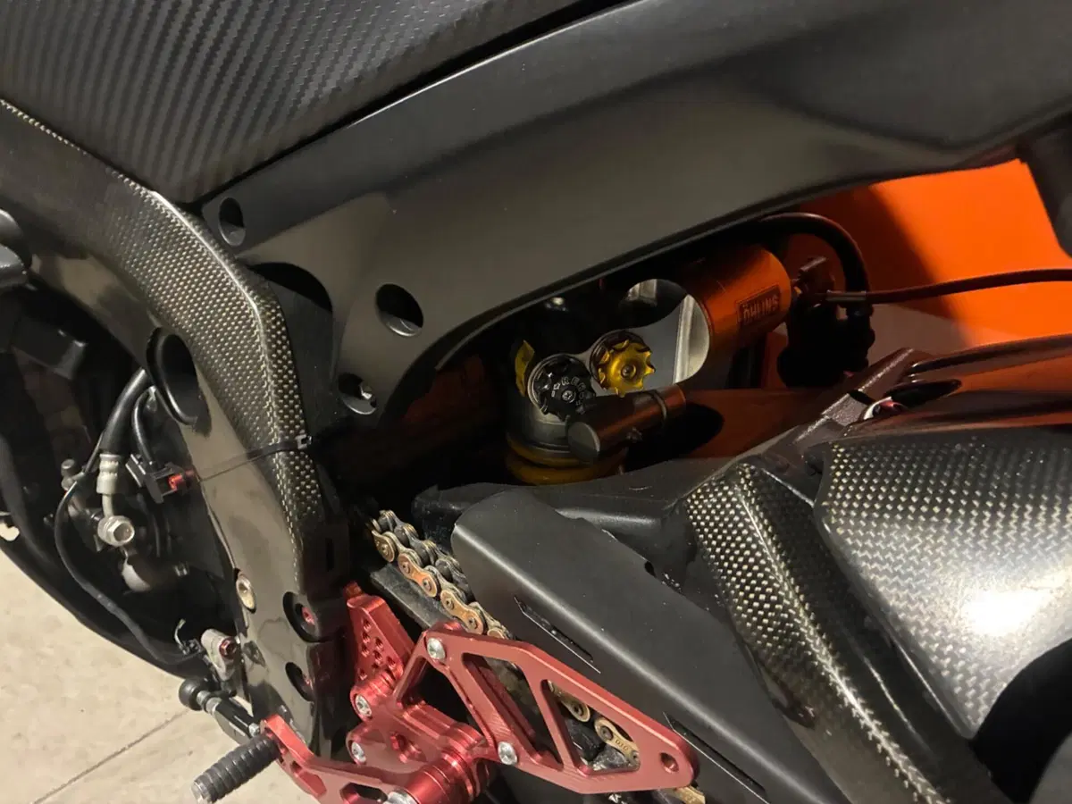 Suzuki GSX-R1000 (2006 - 08) (4)