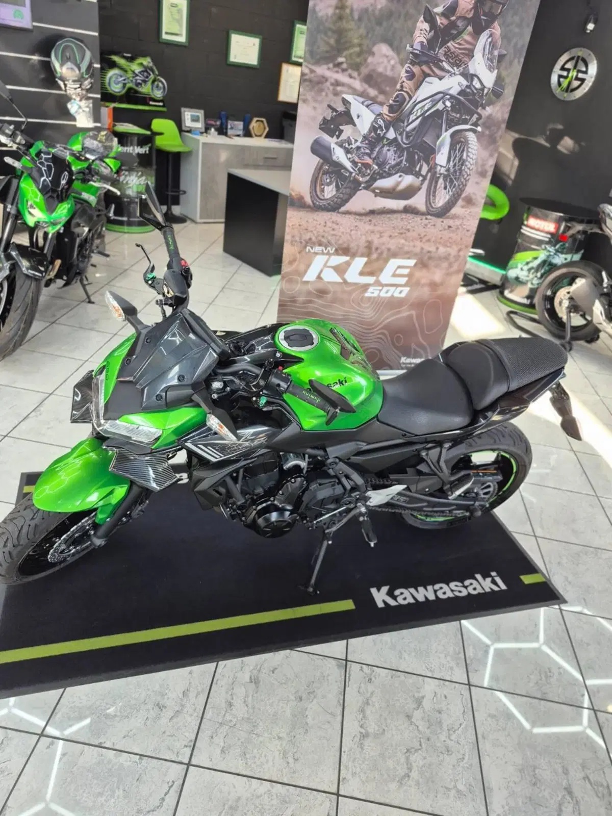 Kawasaki Z 650 (2020) (3)