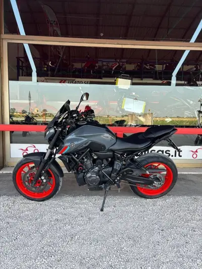 Yamaha MT-07 (2021 - 24) usata