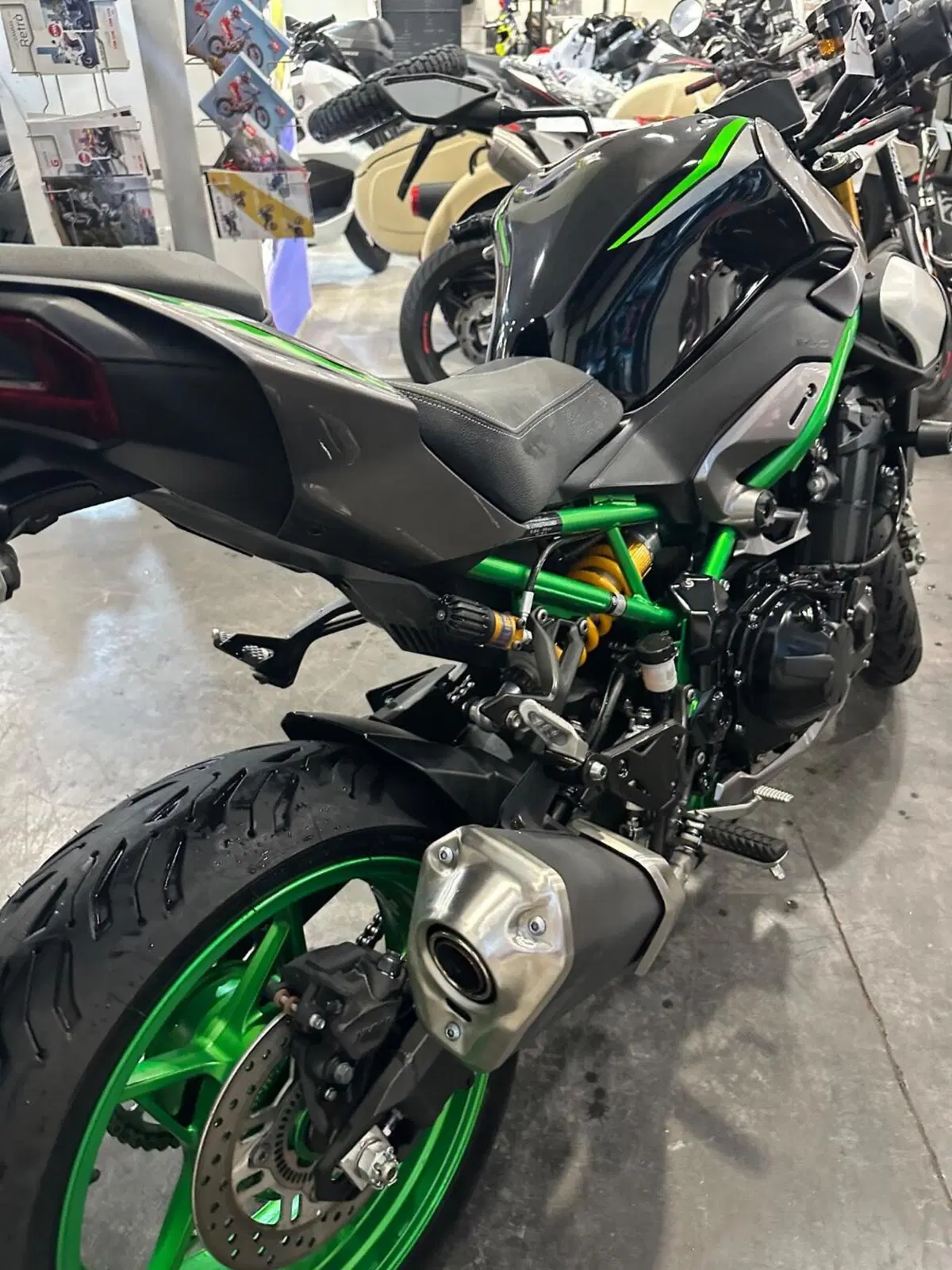 Kawasaki Z 900 SE (2025 - 26) (7)
