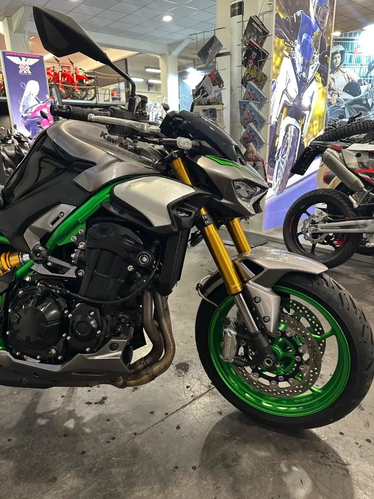 Kawasaki Z 900 SE (2025 - 26) (9)