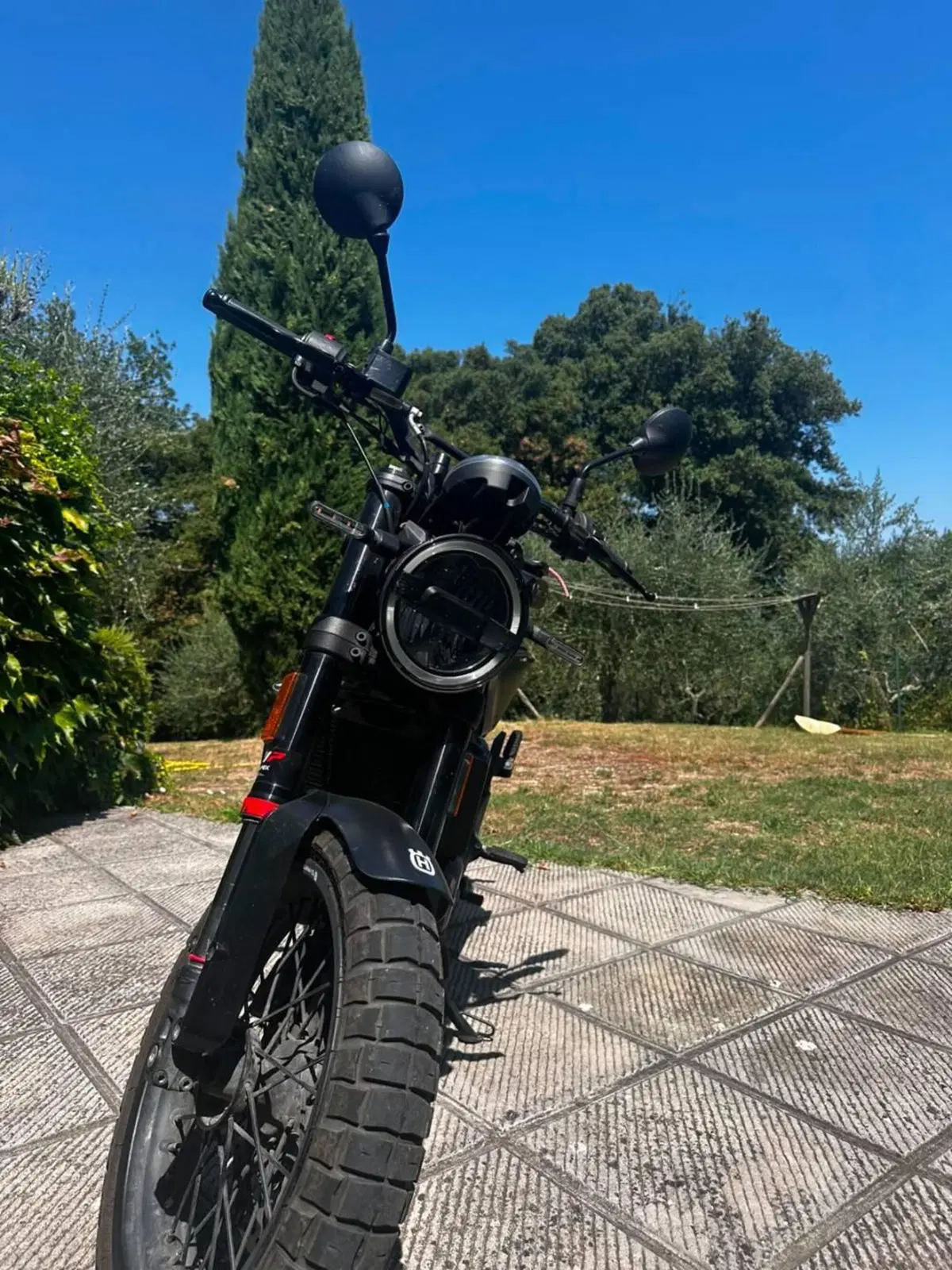 Husqvarna Svartpilen 125 (2021 - 23) (3)