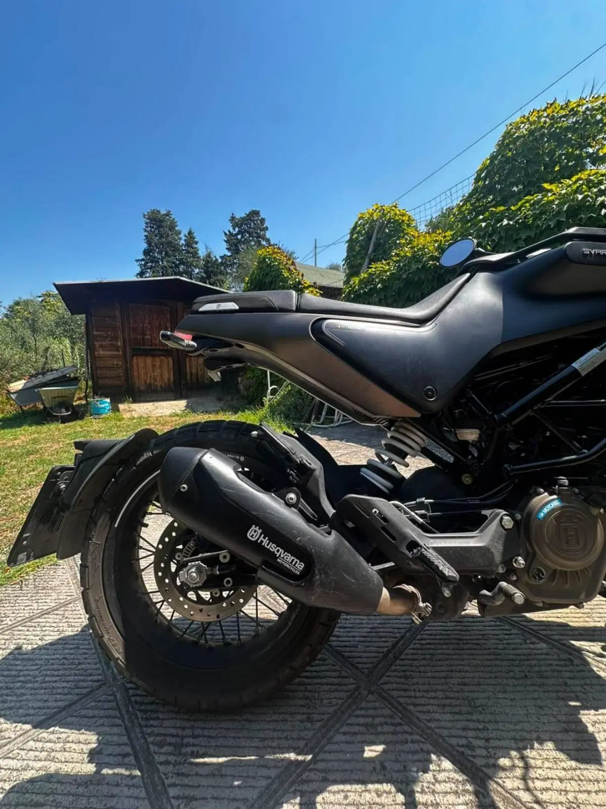 Husqvarna Svartpilen 125 (2021 - 23) (8)