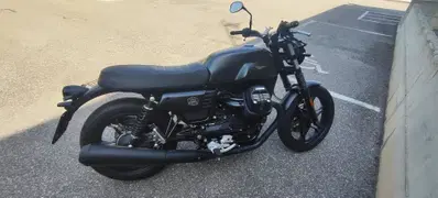Moto Guzzi V7 III Stone Night Pack (2019 - 20) usata