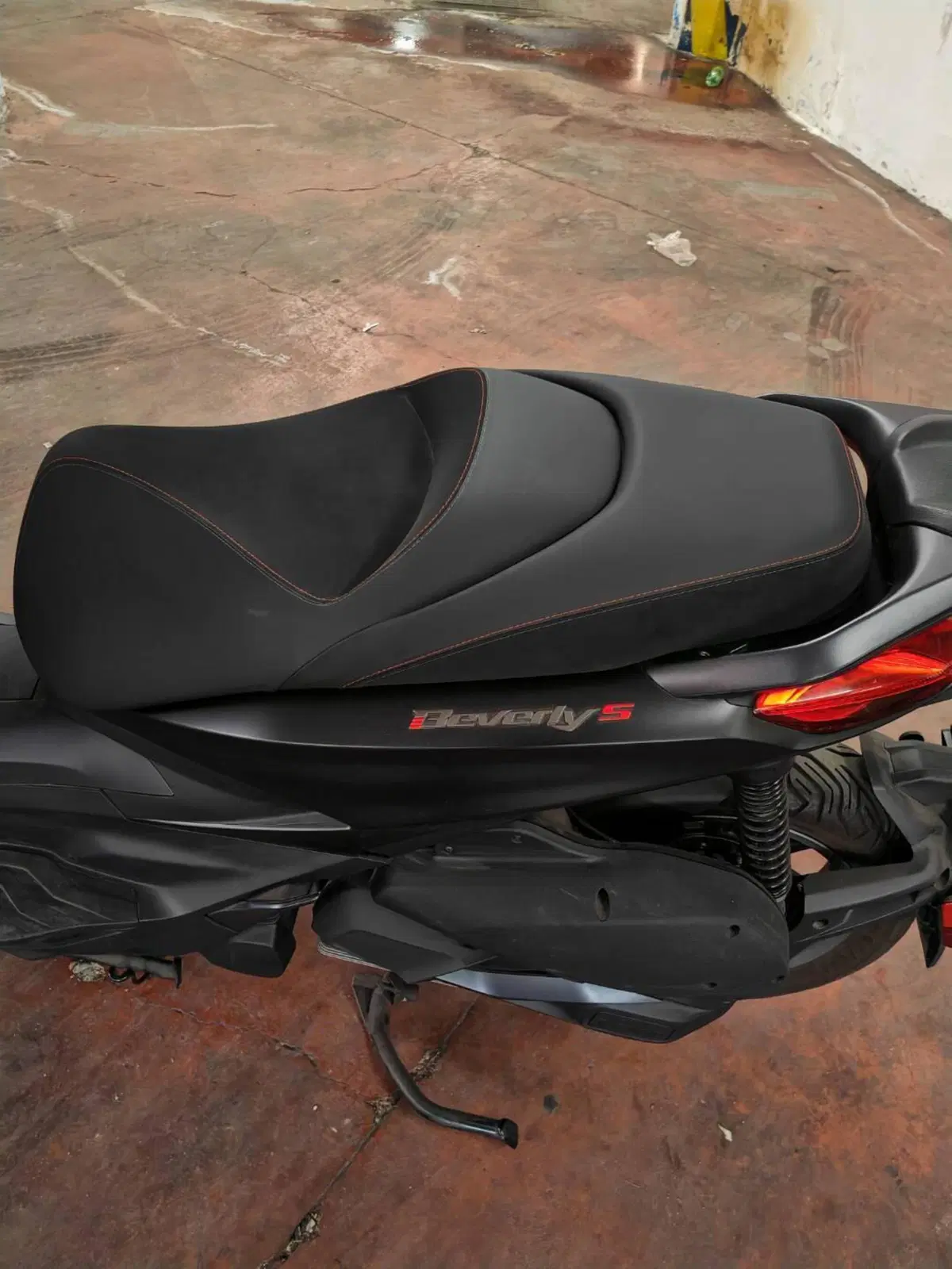 Piaggio Beverly 300 Hpe (2021) (3)