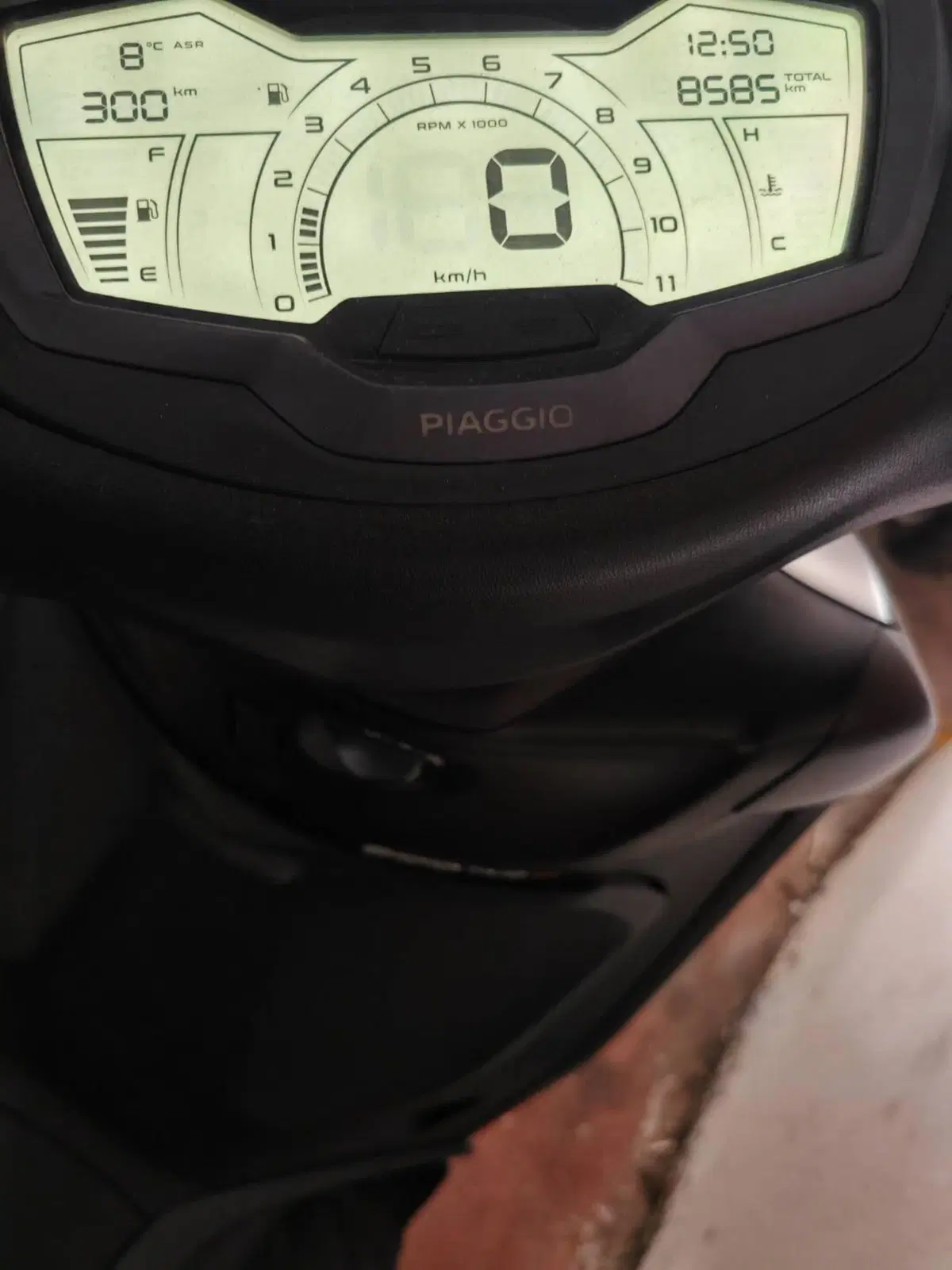 Piaggio Beverly 300 Hpe (2021) (6)