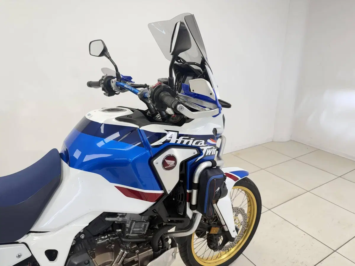 Honda Africa Twin CRF 1000L Adventure Sports DCT (2018 - 19) (8)