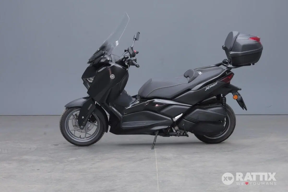 Yamaha X-Max 300 Tech Max (2021 - 24) (3)