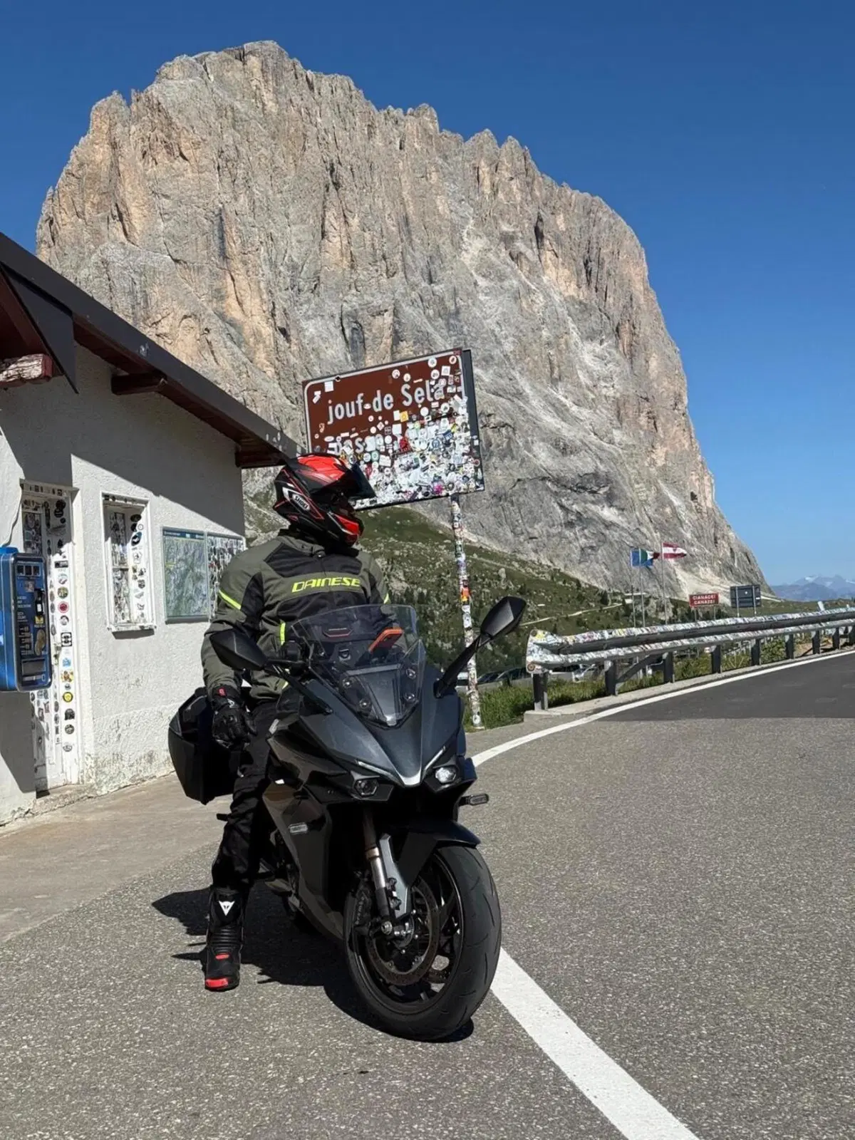 Suzuki GSX-S1000GT (2025 - 26) (3)