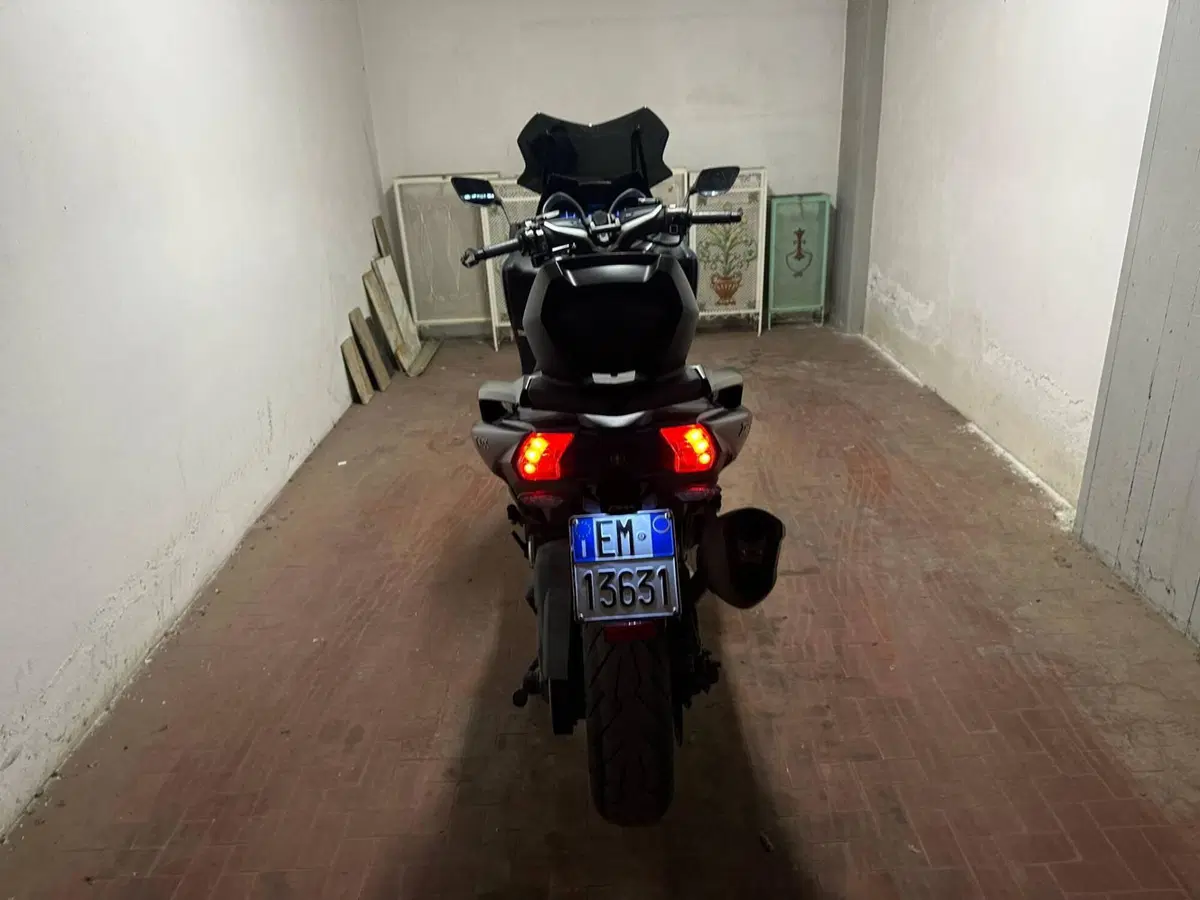 Yamaha T-Max 530 SX Sport Edition (2018 - 19) (3)