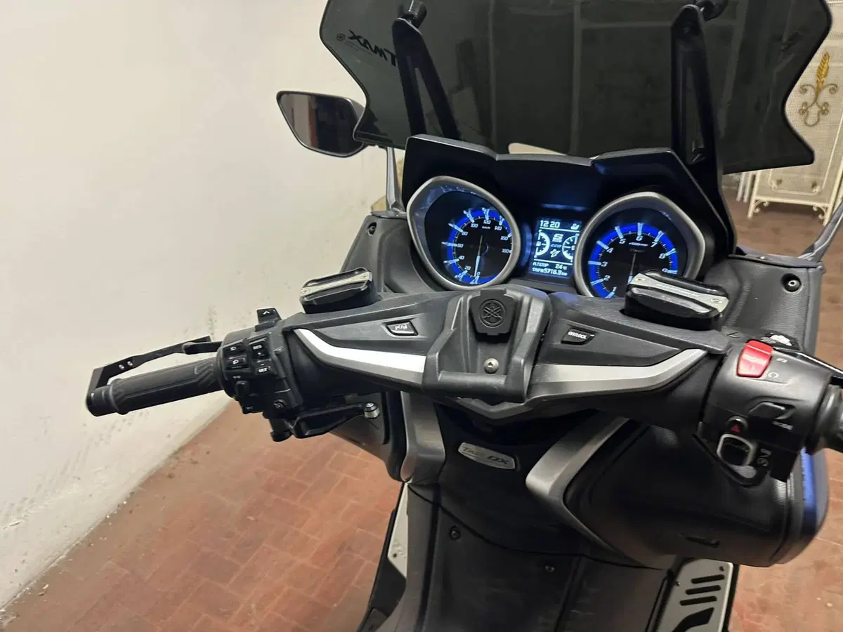 Yamaha T-Max 530 SX Sport Edition (2018 - 19) (5)