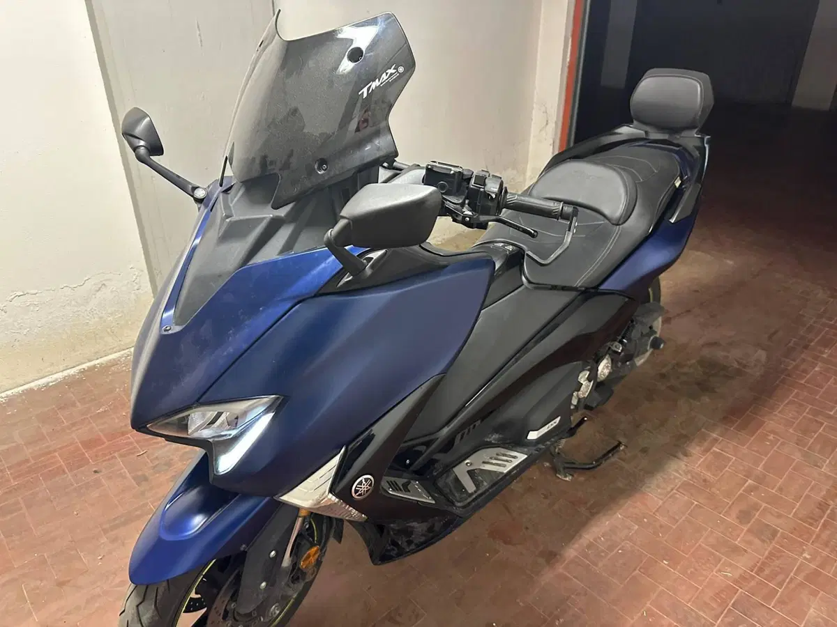 Yamaha T-Max 530 SX Sport Edition (2018 - 19) (8)
