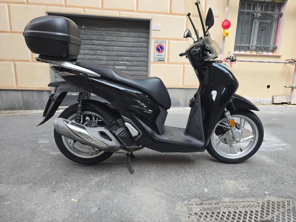 Honda SH 150i (2020 - 23) (2)
