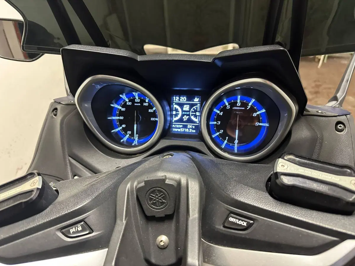Yamaha T-Max 530 SX Sport Edition (2018 - 19) (10)