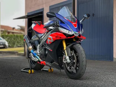 Aprilia RSV4 1100 Factory (2021 - 24) usata