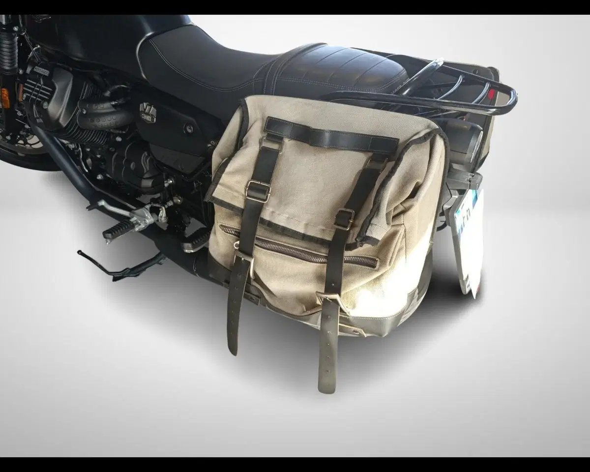 Moto Guzzi V7 Stone (2021 - 24) (13)
