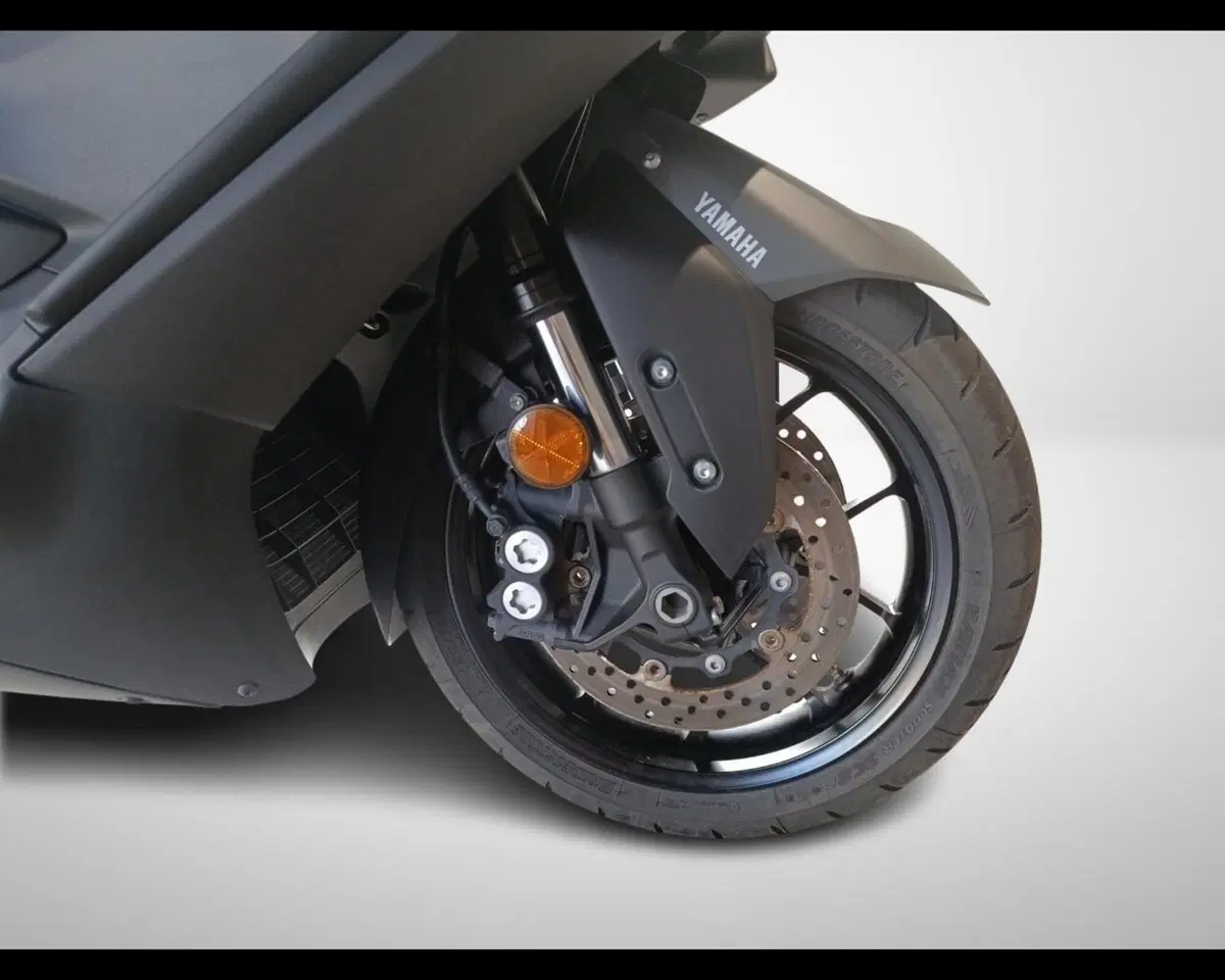 Yamaha T-Max 560 Tech Max (2025 - 26) (8)