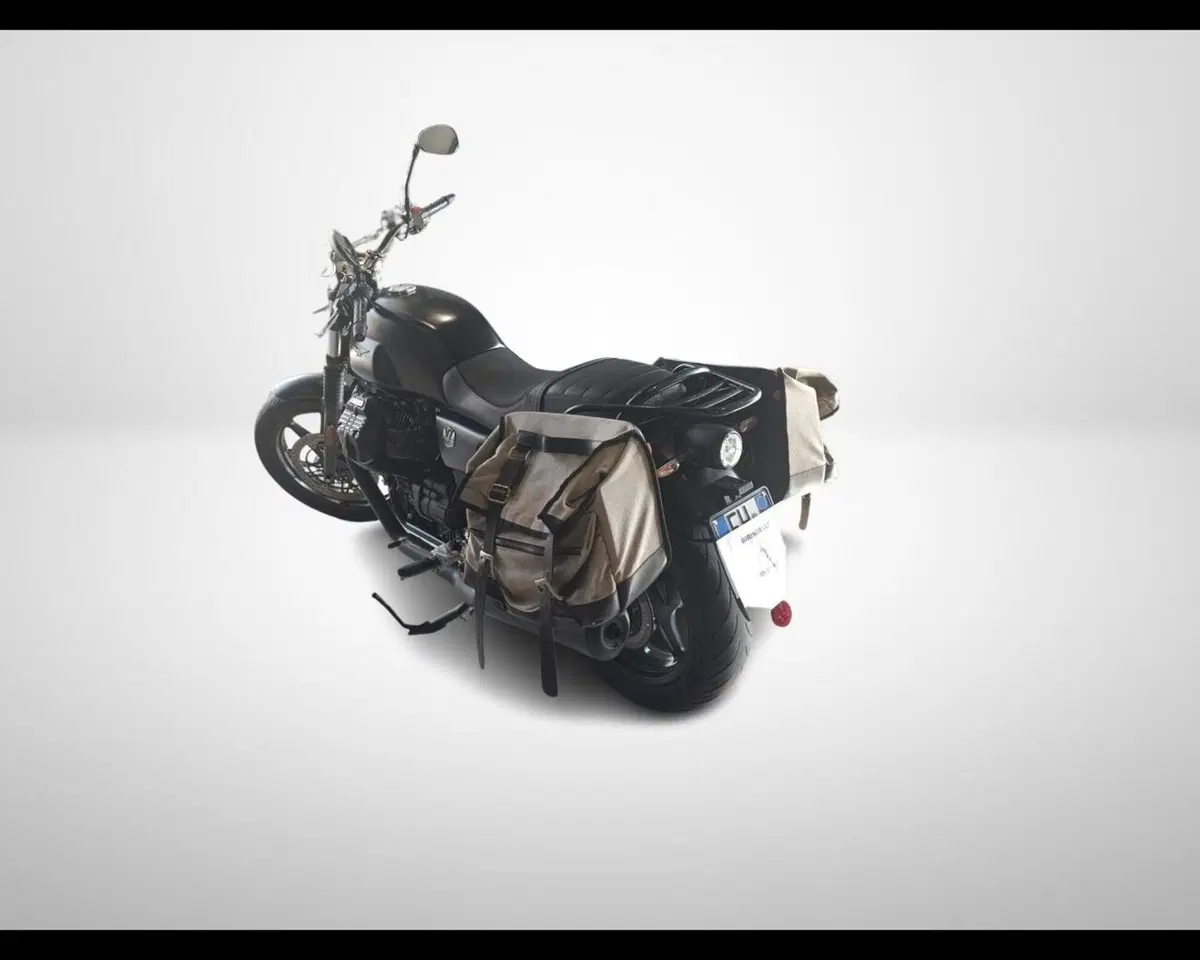 Moto Guzzi V7 Stone (2021 - 24) (16)