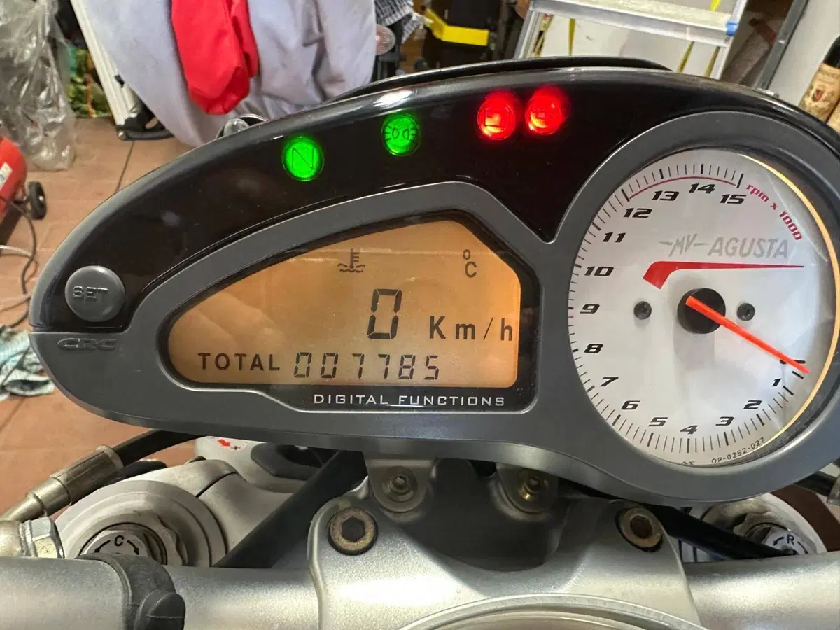 MV Agusta Brutale 1078 RR (3)