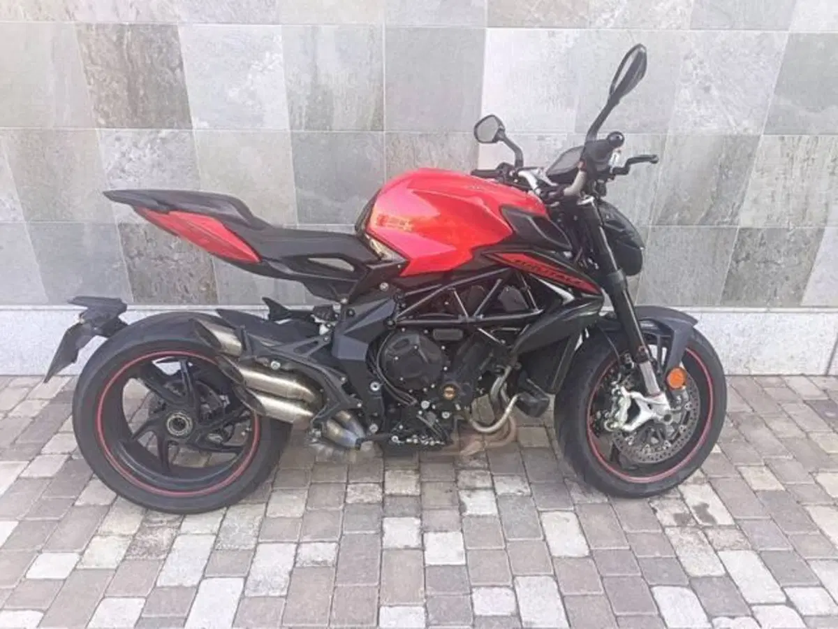 MV Agusta Brutale 800 Rosso (2021 - 23)