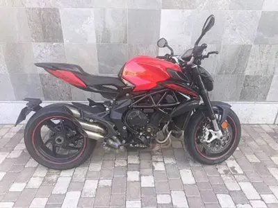 MV Agusta Brutale 800 Rosso (2021 - 23) usata
