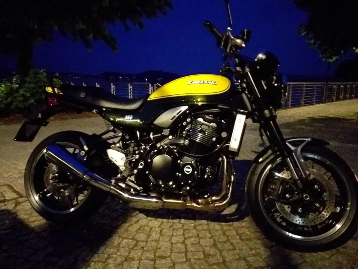 Kawasaki Z 900 RS (2022 - 25) (8)