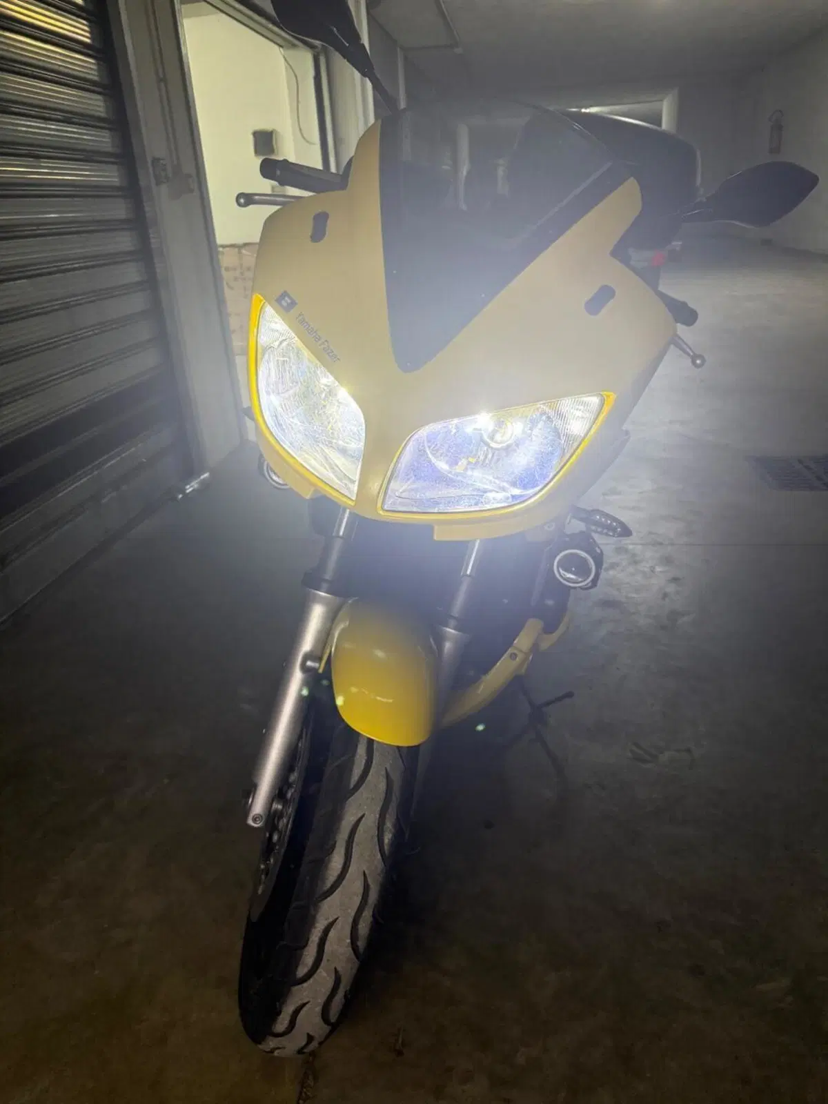 Yamaha FZS 600 Fazer (2002 - 03) (9)