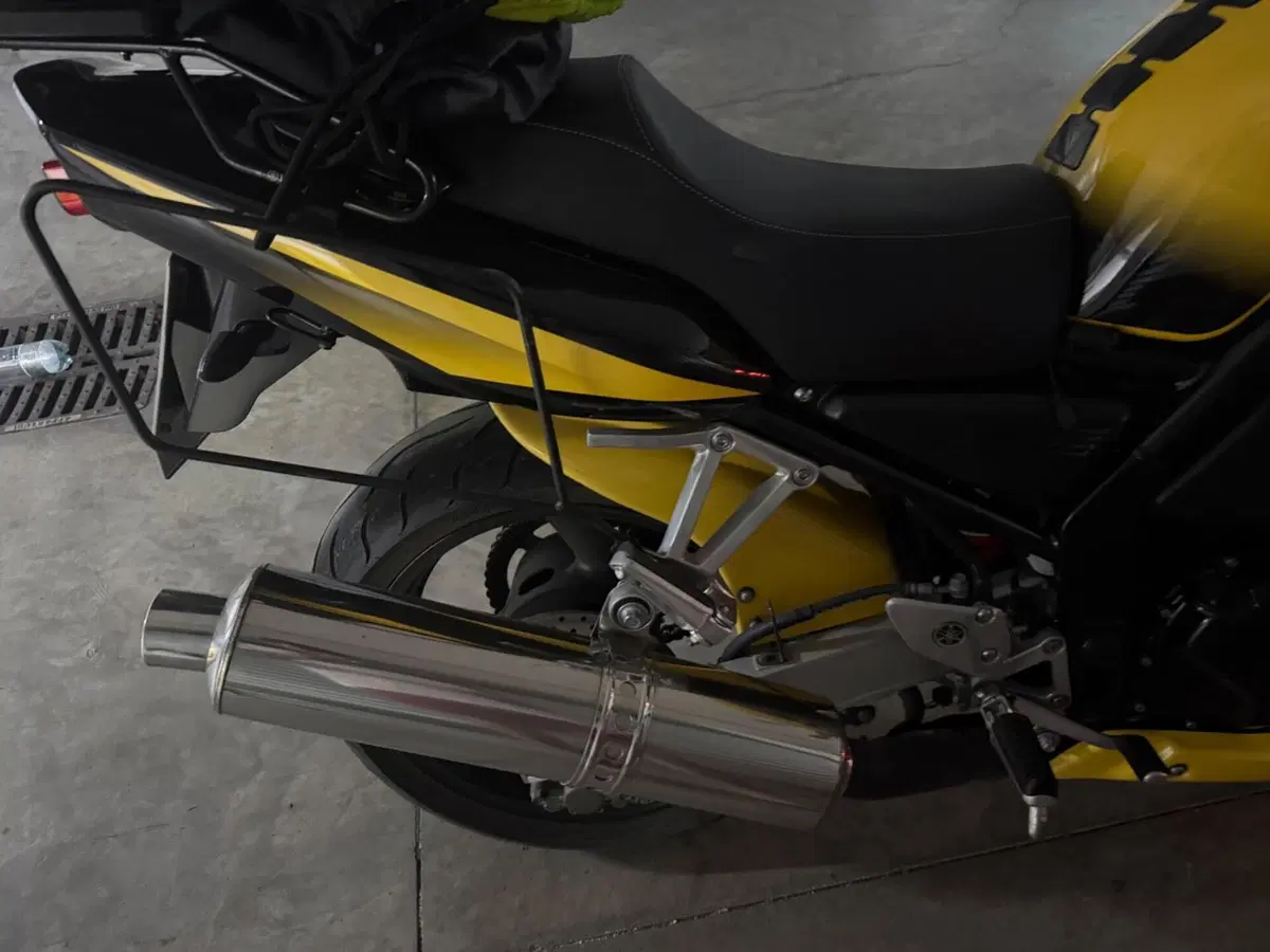 Yamaha FZS 600 Fazer (2002 - 03) (10)