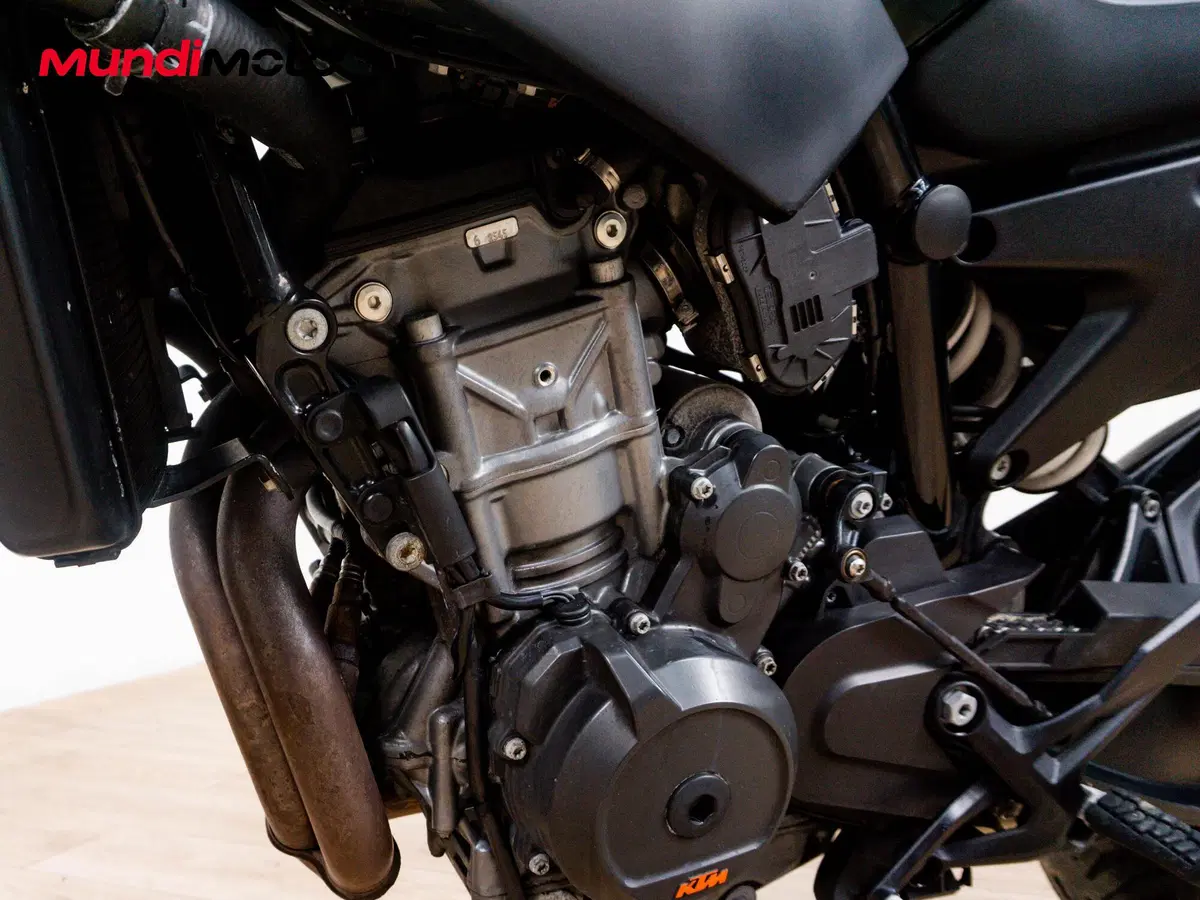 KTM 890 Duke (2021 - 23) (9)