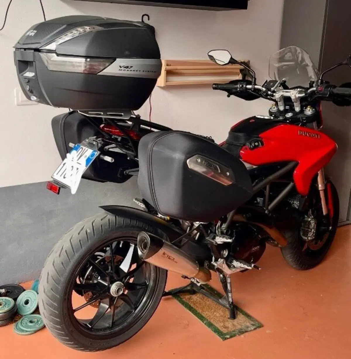 Ducati Hyperstrada 821 (2013 - 15) (2)