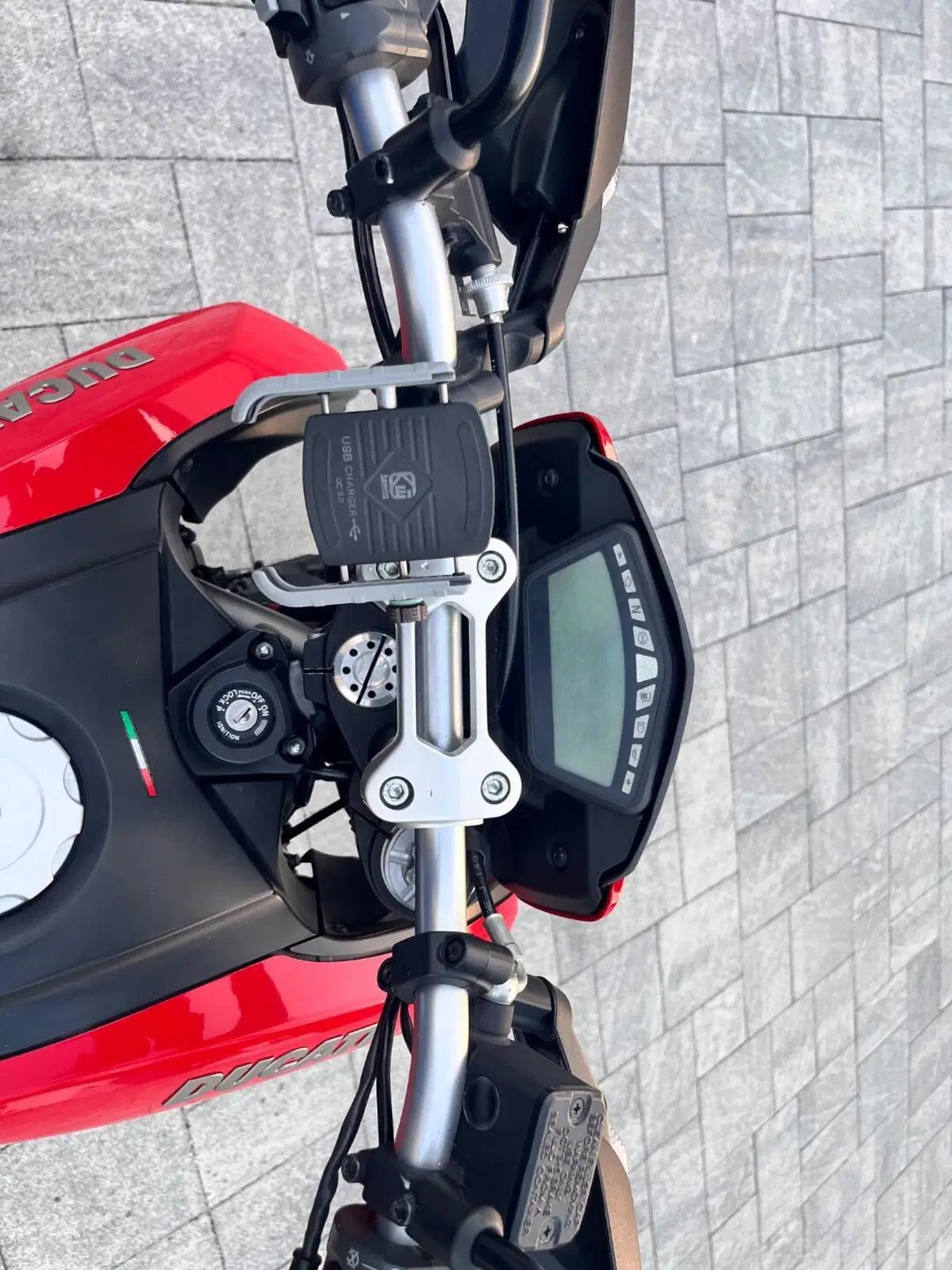 Ducati Hyperstrada 821 (2013 - 15) (7)