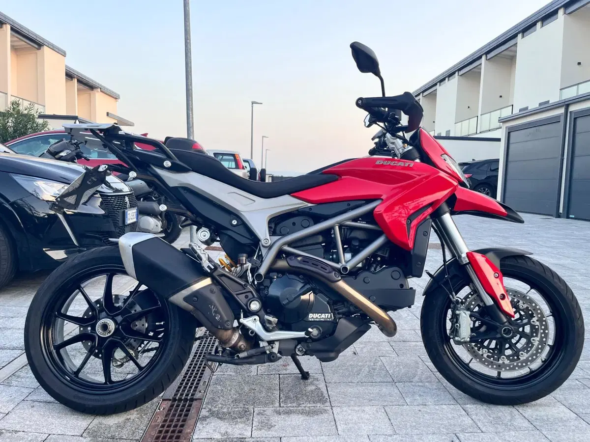 Ducati Hyperstrada 821 (2013 - 15) (9)