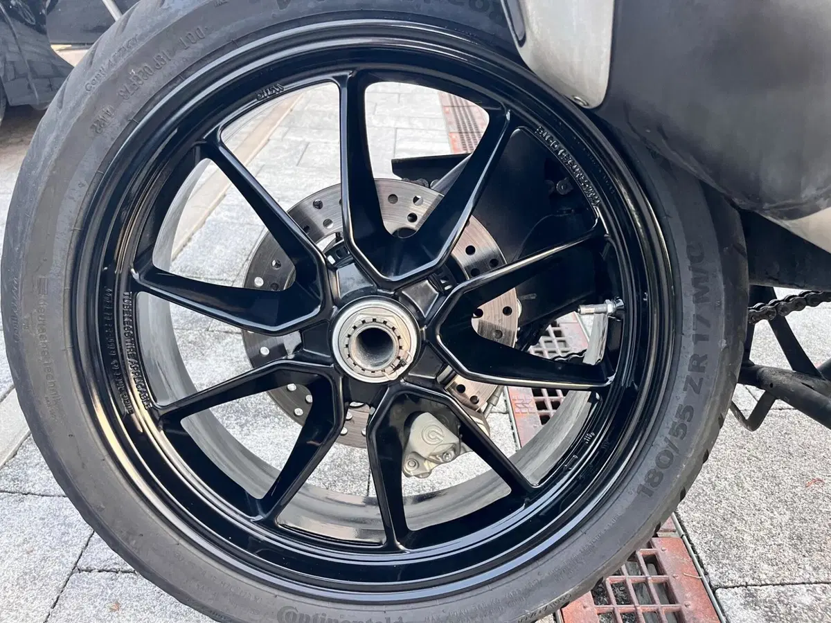 Ducati Hyperstrada 821 (2013 - 15) (10)
