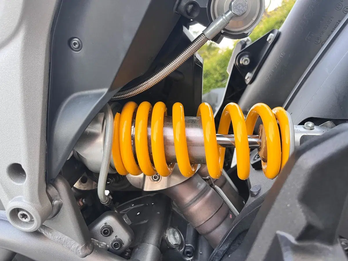Ducati Hyperstrada 821 (2013 - 15) (12)