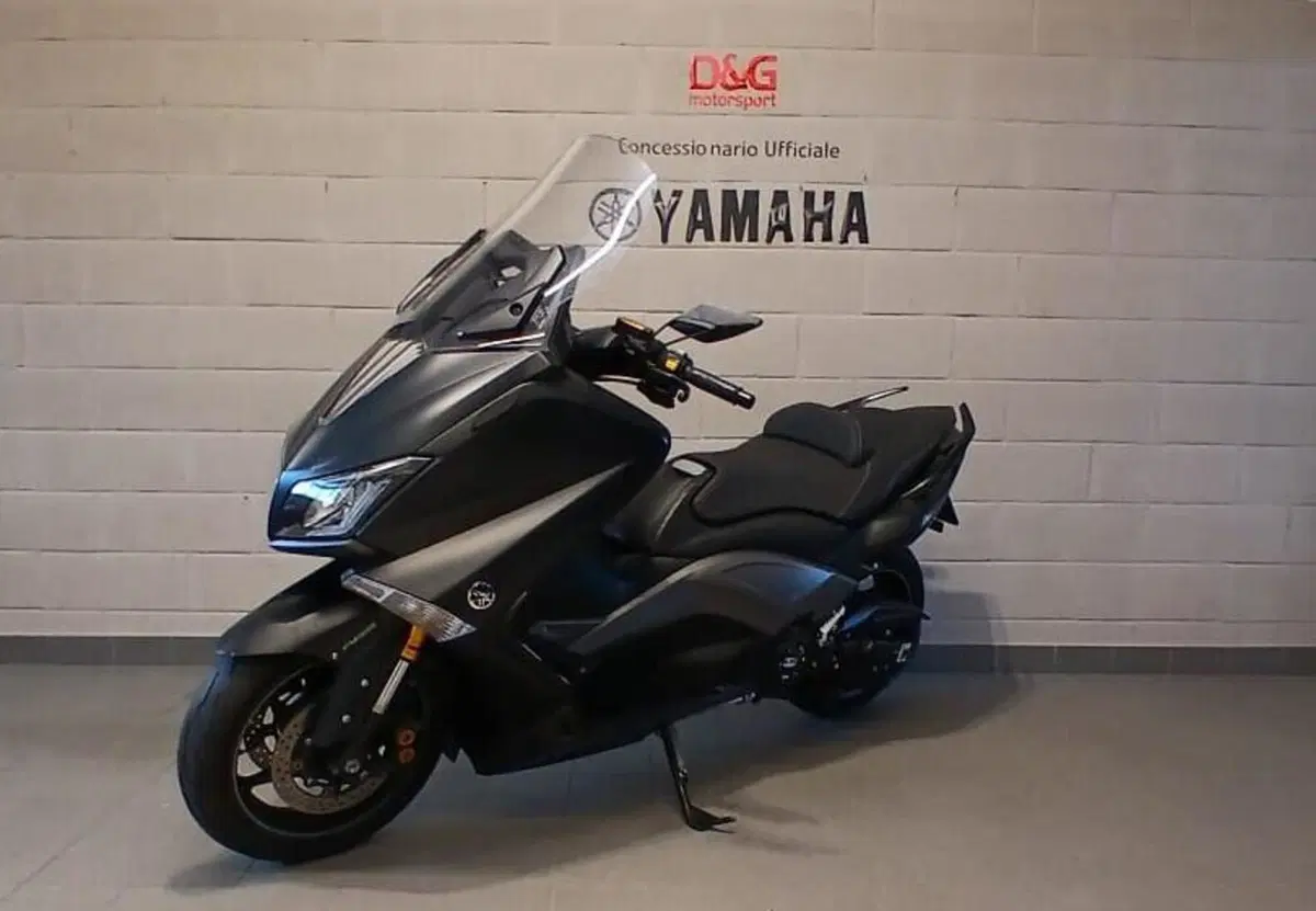 Yamaha T-Max 530 (2015 - 16) (3)