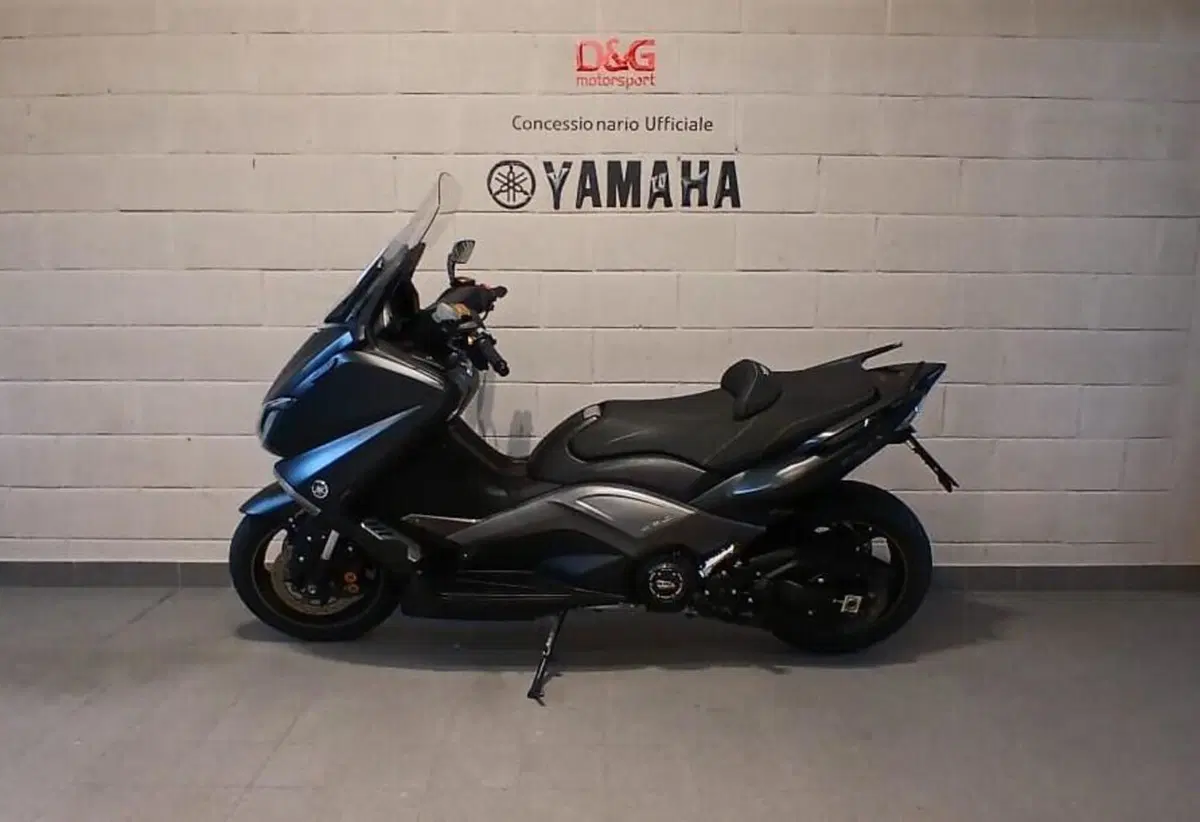Yamaha T-Max 530 (2015 - 16) (4)