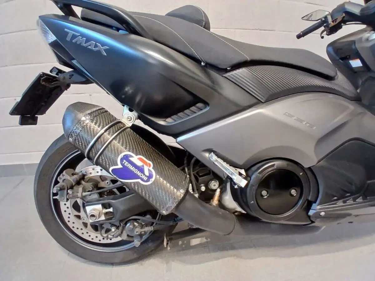 Yamaha T-Max 530 (2015 - 16) (5)
