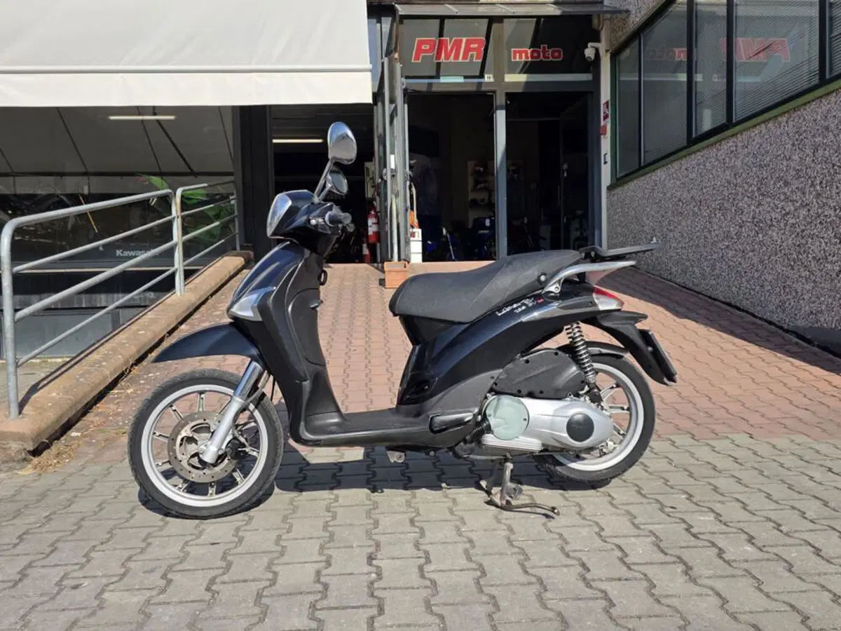 Piaggio Liberty 125 3V Full Optional (2013 - 15) (3)