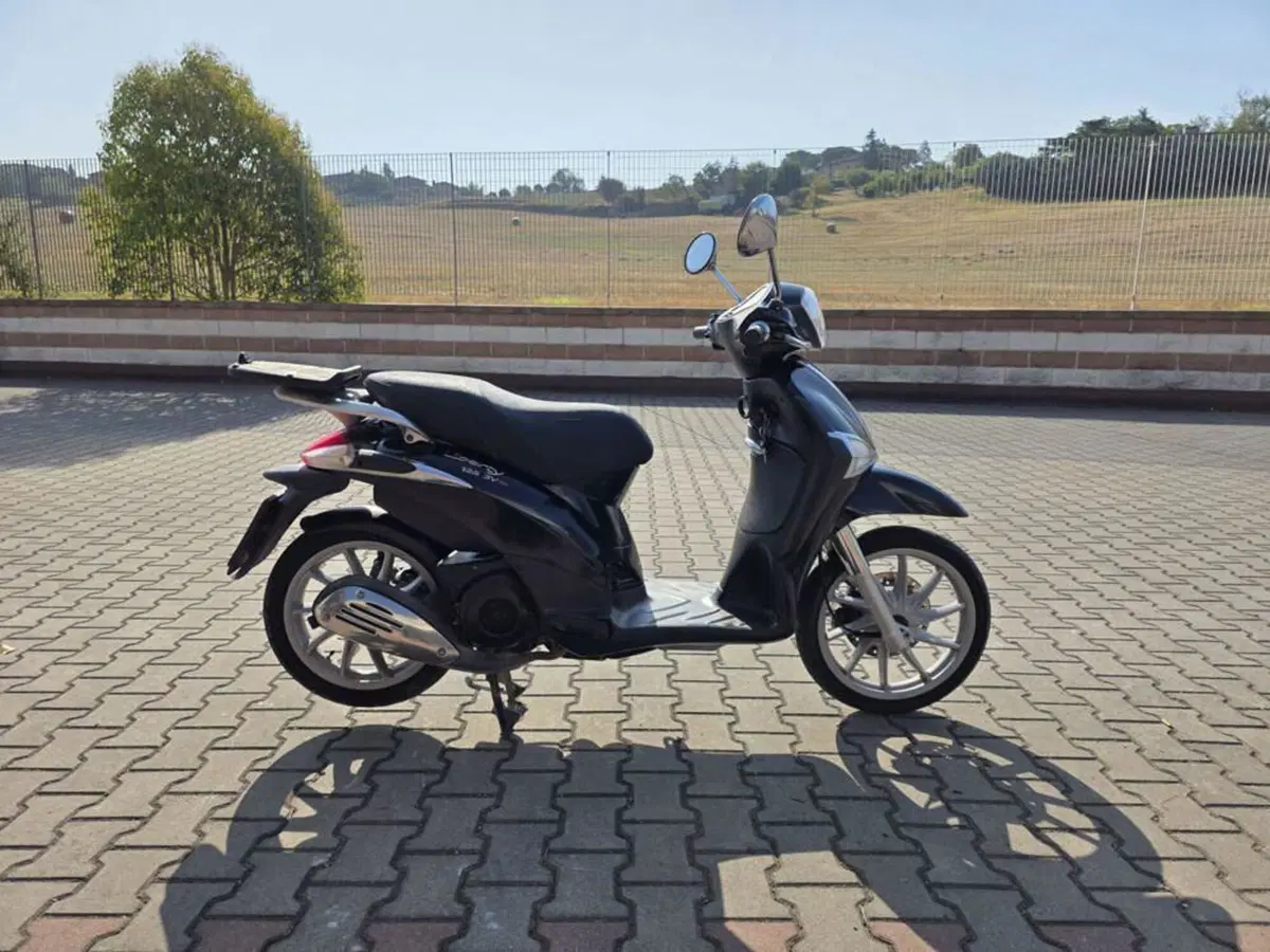 Piaggio Liberty 125 3V Full Optional (2013 - 15) (4)