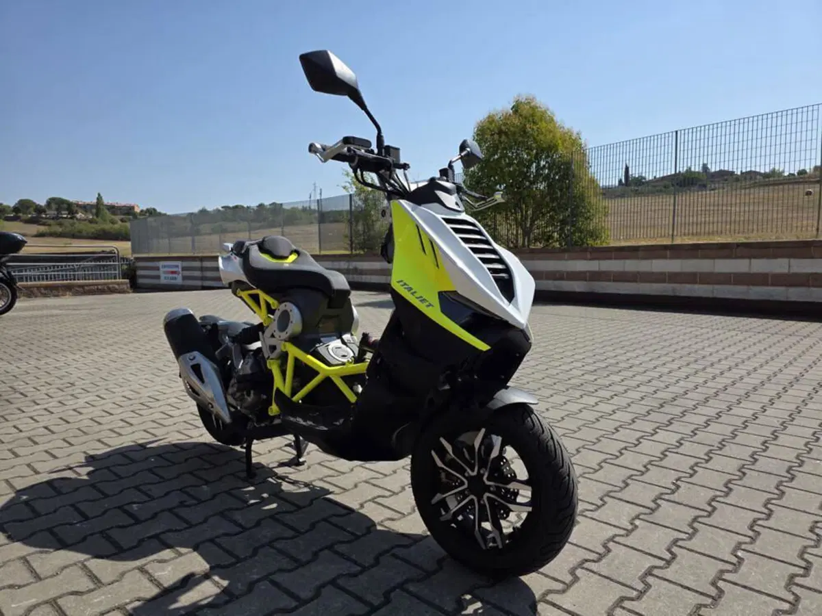 Italjet Moto Dragster 300 (2025 - 26) (2)