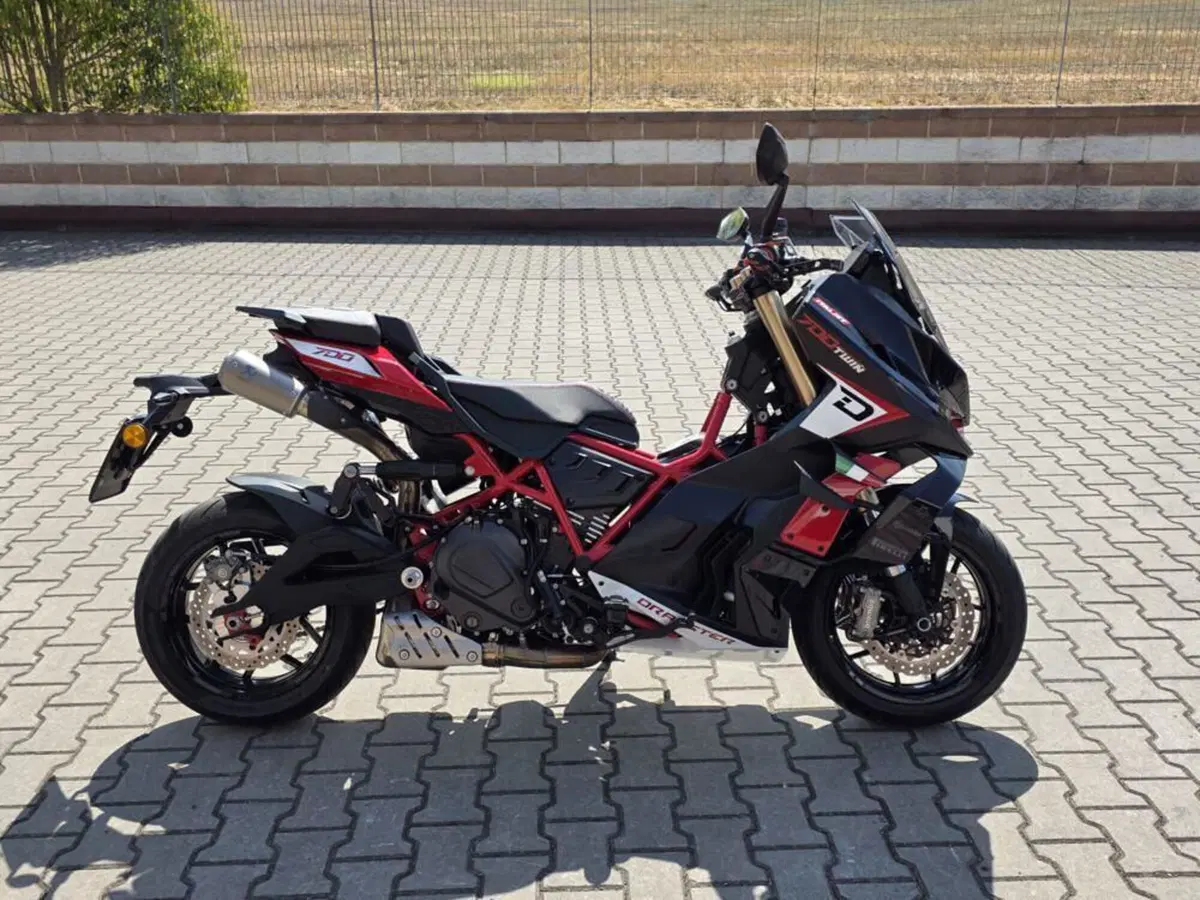 Italjet Moto Dragster 700 Twin Premium (2025 - 26) (4)