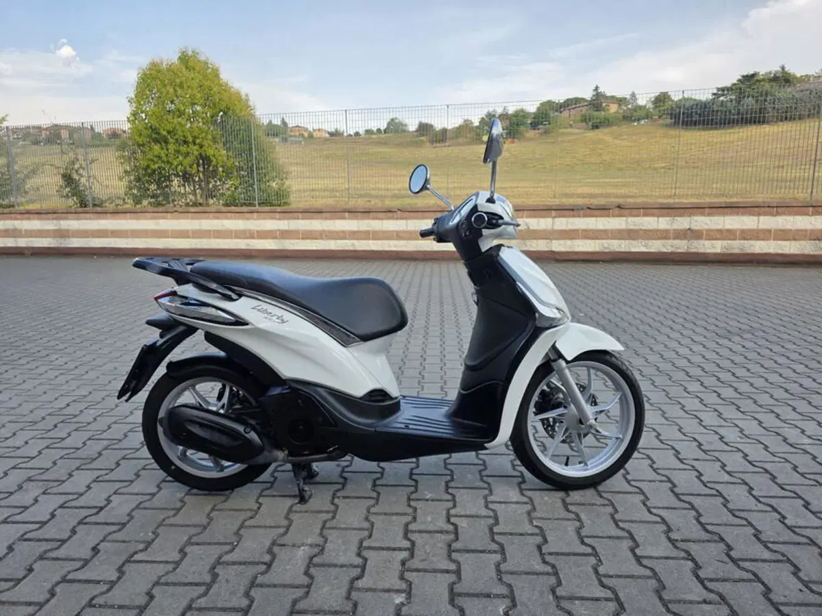 Piaggio Liberty 150 3V ABS (2021 - 24) (3)