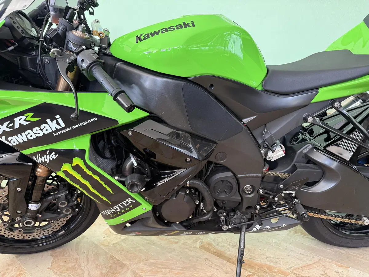 Kawasaki Ninja 1000 ZX-10R (2008 - 09) (8)
