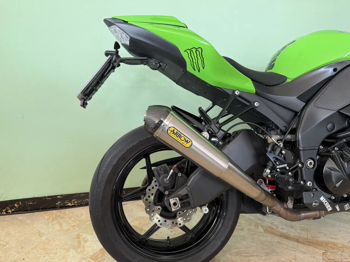 Kawasaki Ninja 1000 ZX-10R (2008 - 09) (15)