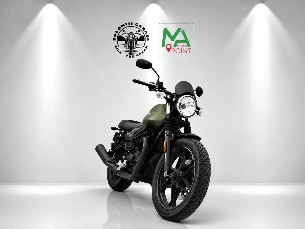 Moto Guzzi V7 III Stone (2017 - 20) (4)