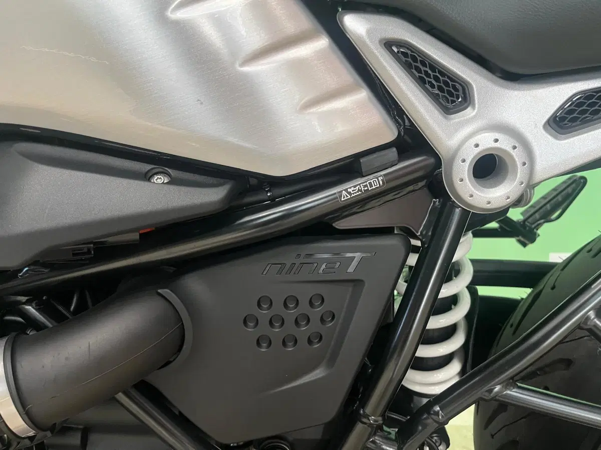 Bmw R nineT Pure (2021 - 24) (16)