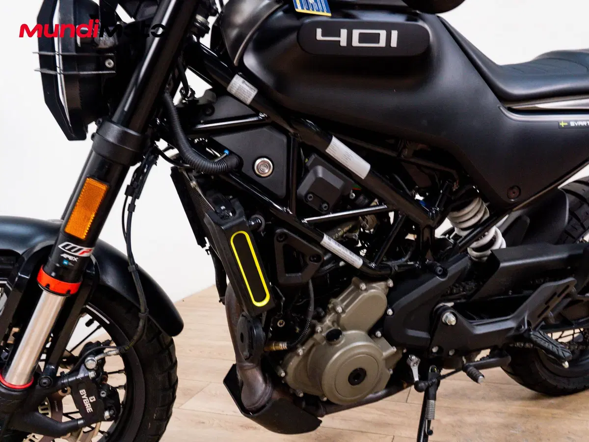 Husqvarna Svartpilen 401 (2020) (9)