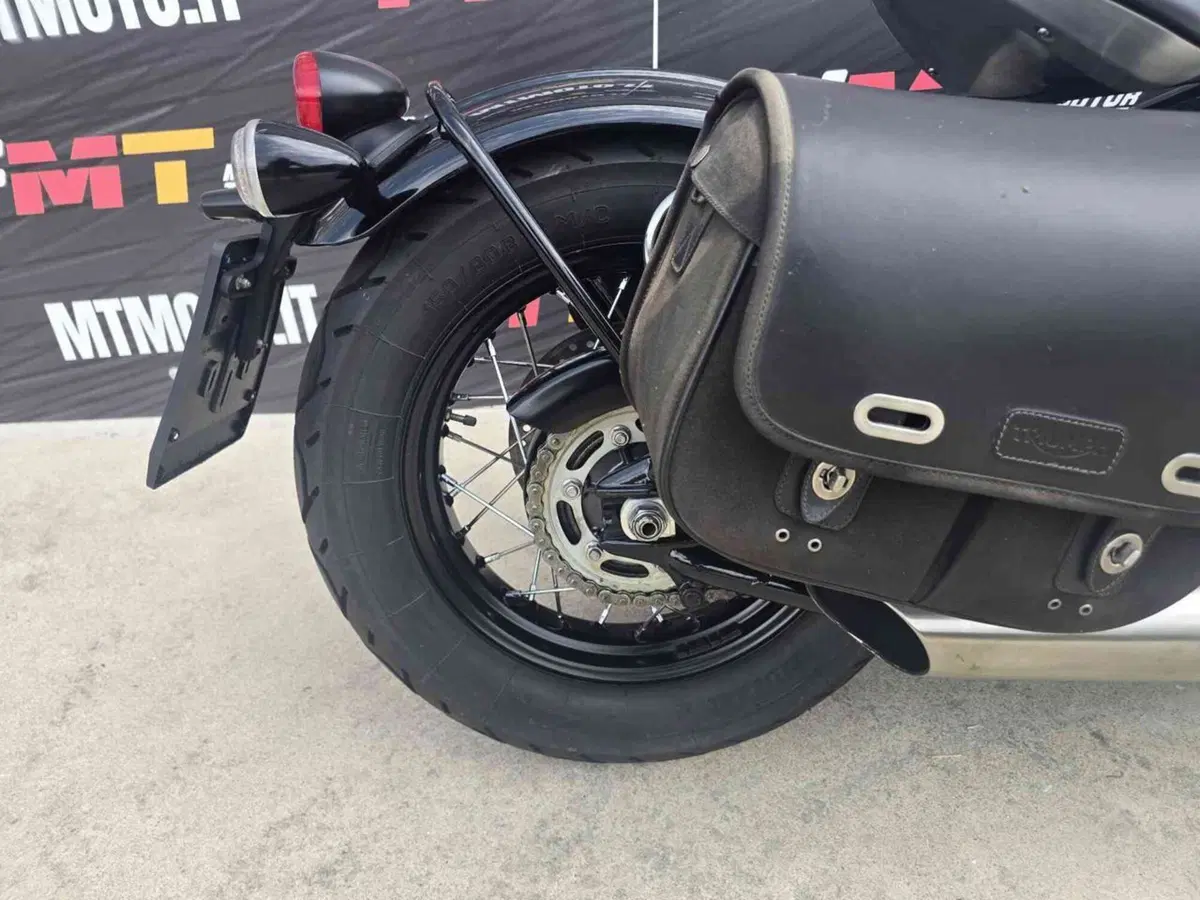 Triumph Bonneville Bobber 1200 (2017 - 20) (14)