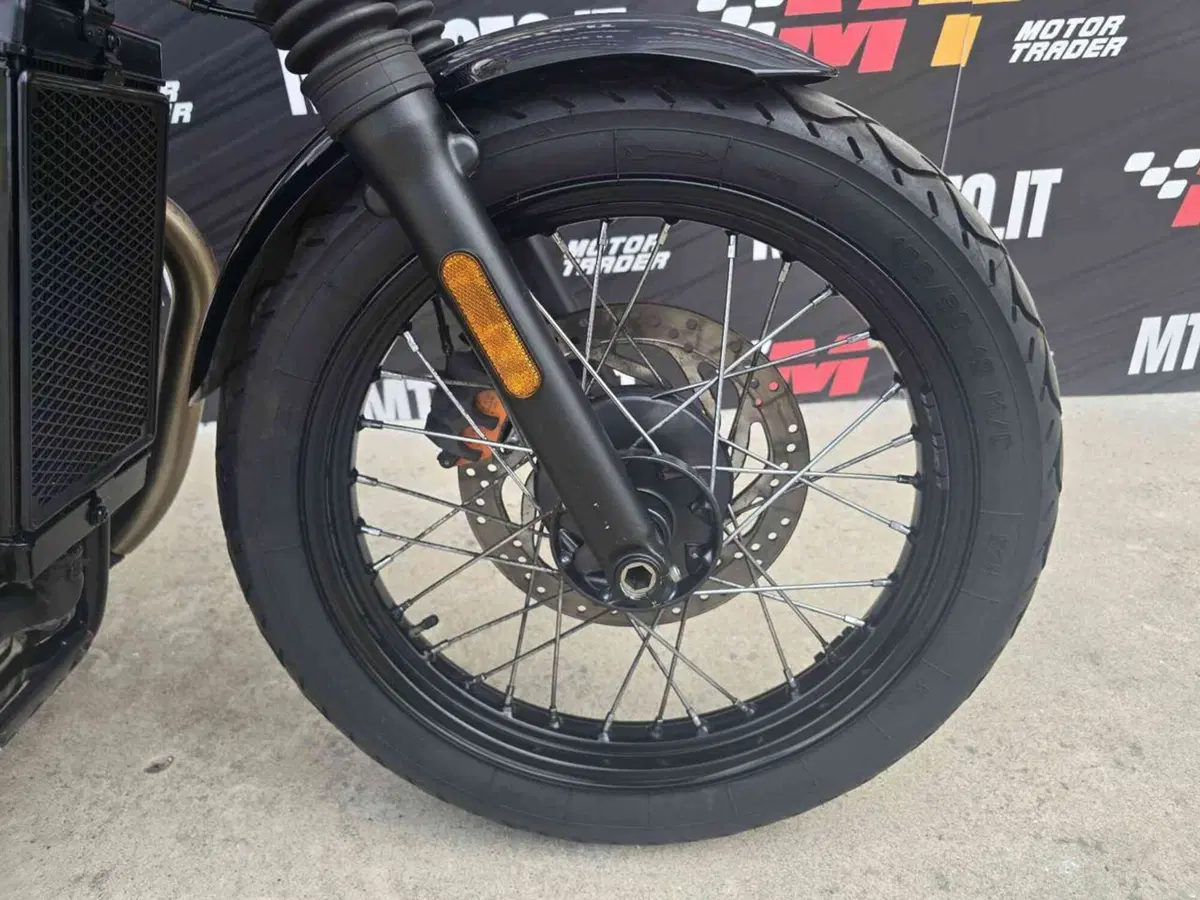 Triumph Bonneville Bobber 1200 (2017 - 20) (10)